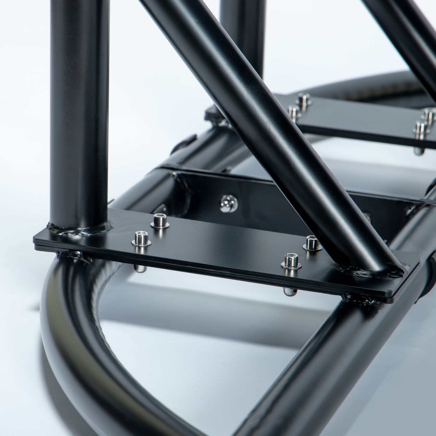 Hangstoel Oslo zwart frame schroeven