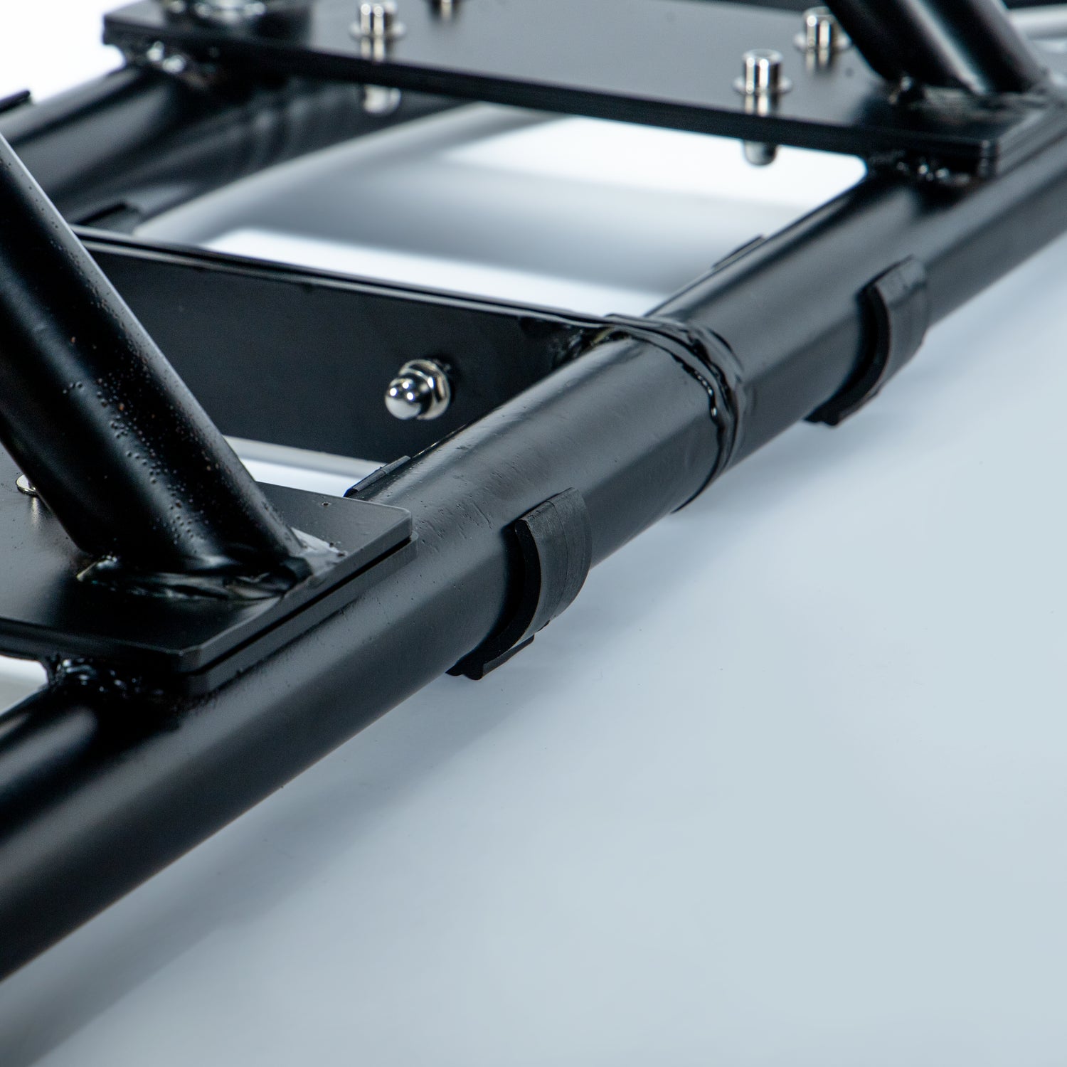 Hangstoel Oslo zwart frame terrasbeschermers